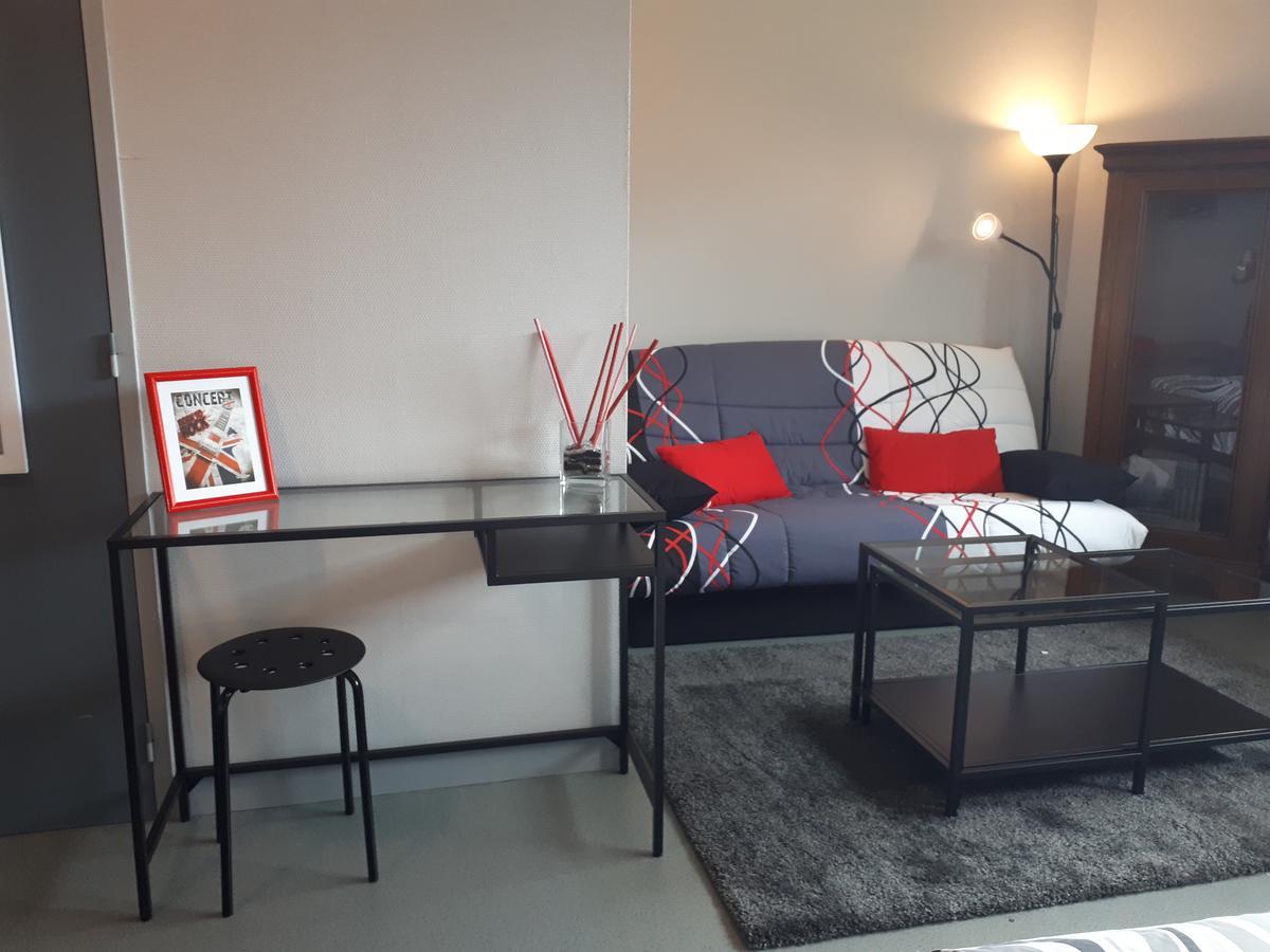 Bed and Breakfast Le Grand Val Lavastrie Exterior foto