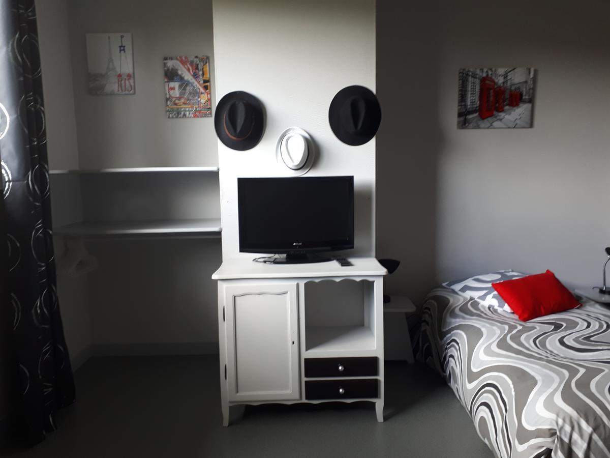 Bed and Breakfast Le Grand Val Lavastrie Exterior foto