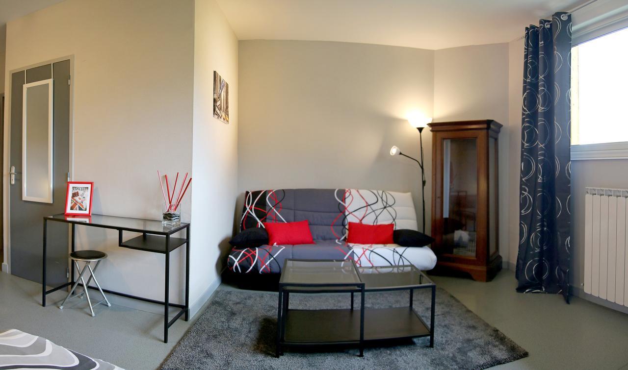 Bed and Breakfast Le Grand Val Lavastrie Exterior foto