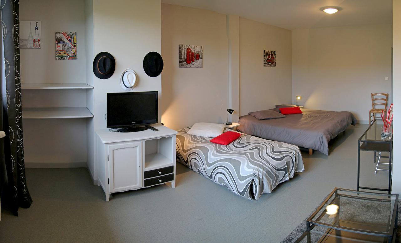 Bed and Breakfast Le Grand Val Lavastrie Exterior foto