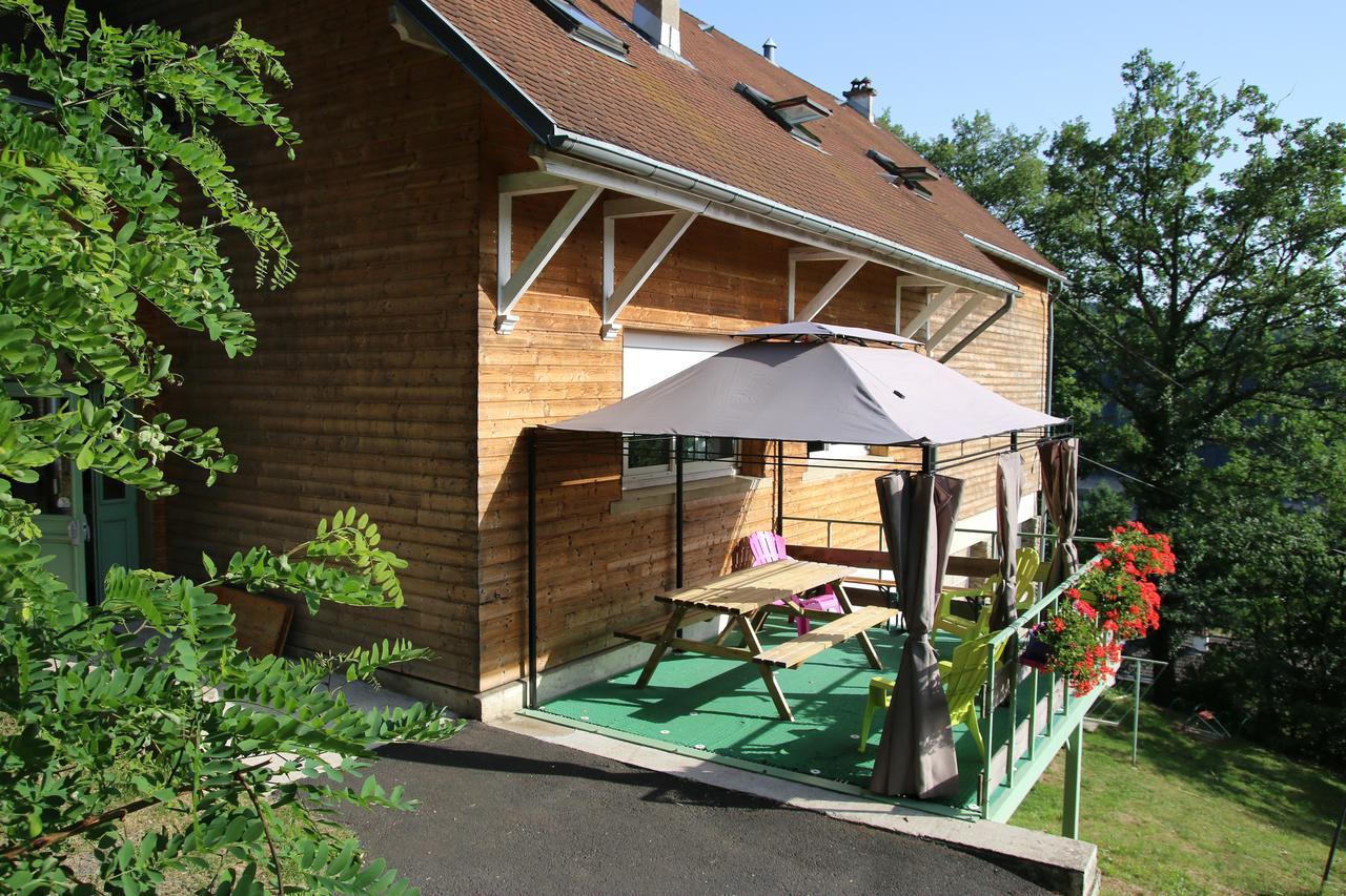 Bed and Breakfast Le Grand Val Lavastrie Exterior foto
