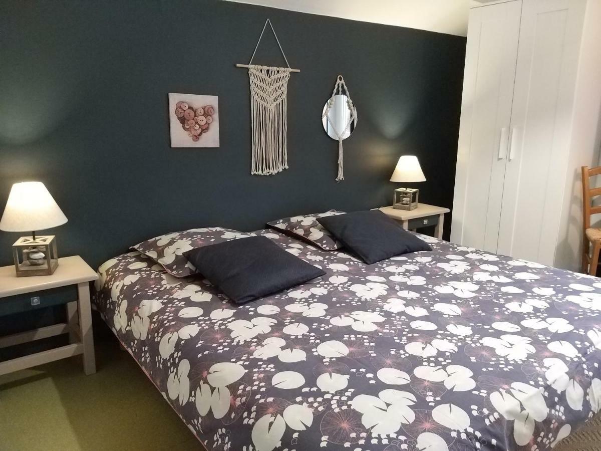 Bed and Breakfast Le Grand Val Lavastrie Exterior foto