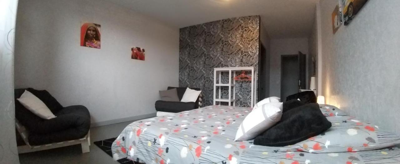 Bed and Breakfast Le Grand Val Lavastrie Exterior foto