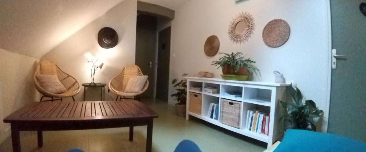 Bed and Breakfast Le Grand Val Lavastrie Exterior foto
