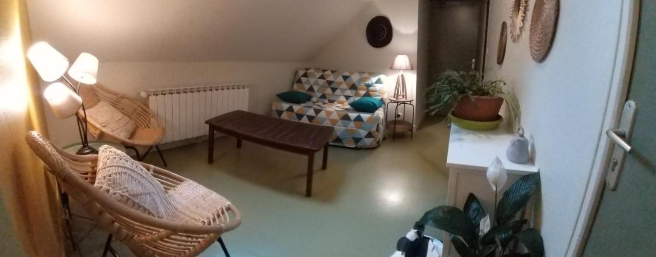 Bed and Breakfast Le Grand Val Lavastrie Exterior foto